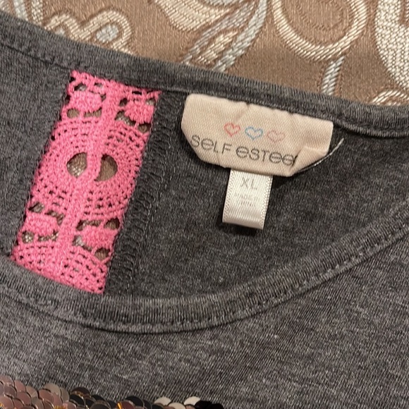 Girls xl cold shoulder top with lace accent on back. SELF ESTEEM - Picture 4 of 4